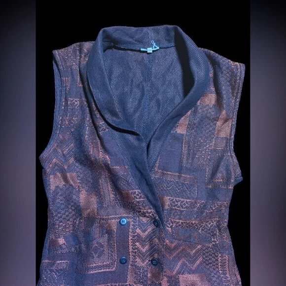 80’s Collared Black and Bronze Sleeveless Vest - Picture 6 of 10